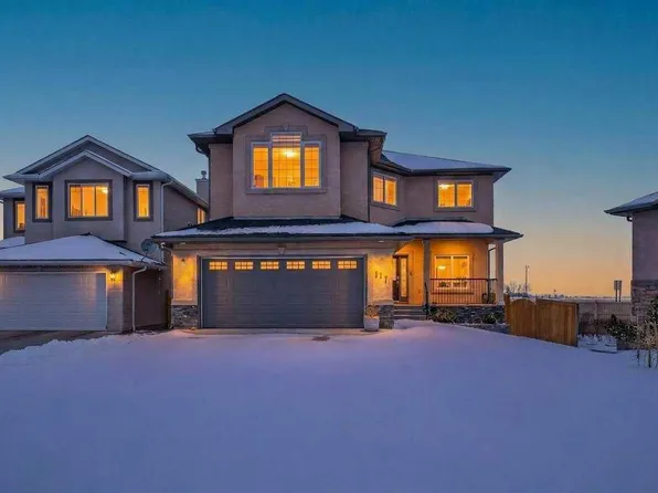 171 E Lakeview Ct, Chestermere, AB T1X 1W2