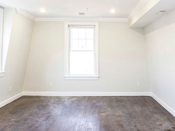 4th image of 36 Monmouth St #3