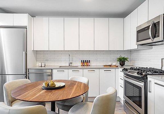 2nd image of 751 E 6th St APT 3K