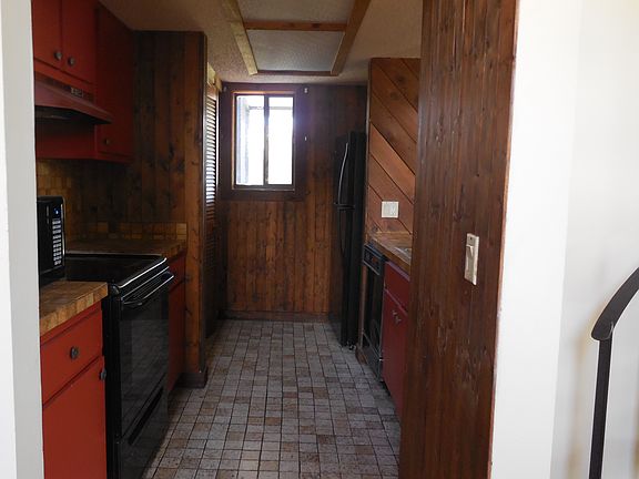 5th image of 232 E Fern Dr