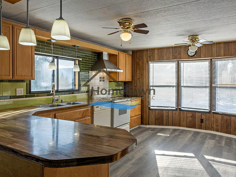 563 Terry Trl — Photo 8
