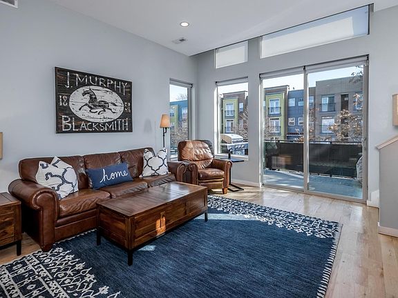 5th image of 2327 Glenarm Pl Unit 1