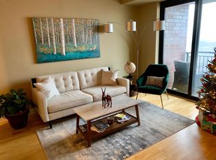 451 W Huron St Unit 1305, Chicago, IL 60654