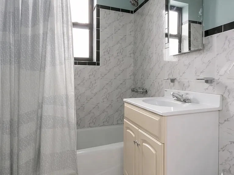 6264 Saunders St #4 — Photo 6