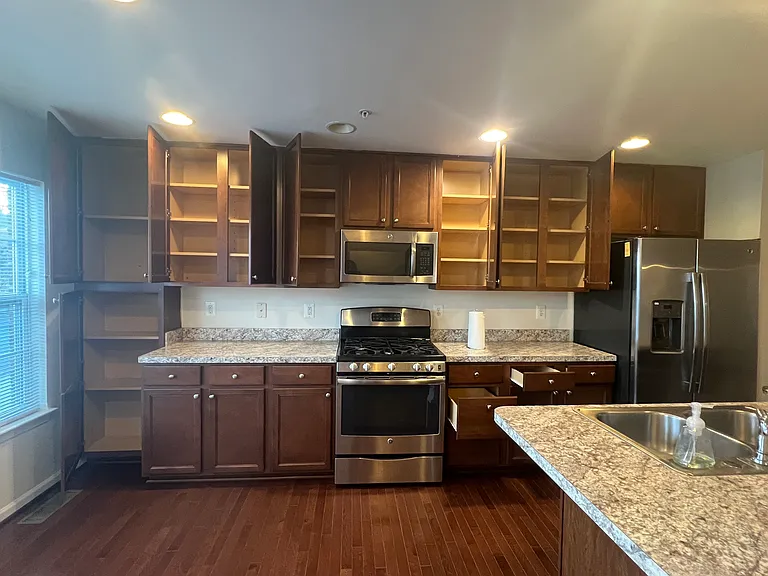 749 English Ivy Way — Photo 15