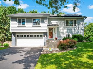 6820 Chaparral Ln, Chanhassen, MN 55317