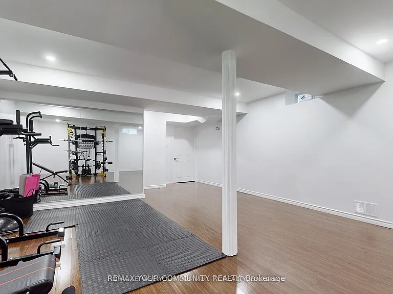 52 Four Seasons Cres — Photo 40