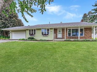 2505 Dana Dr, Burnsville, MN 55337