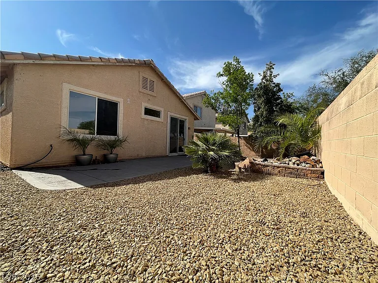 306 Winery Ridge St — Photo 3
