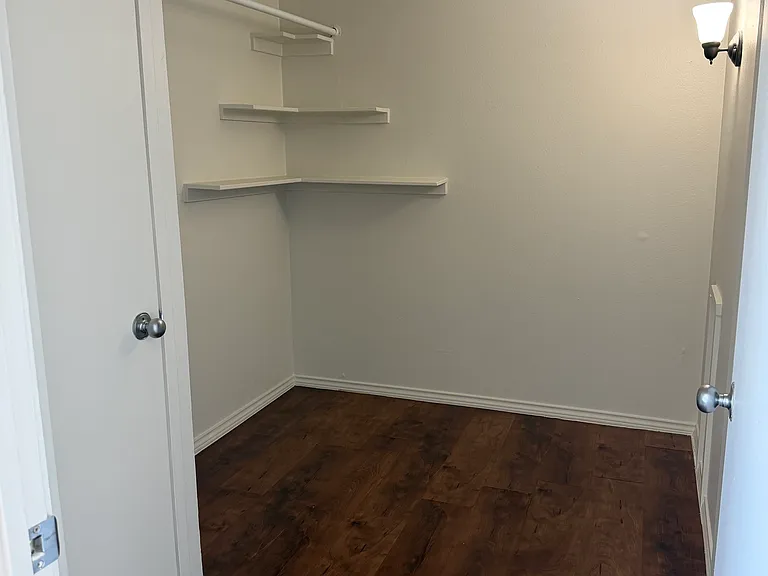 450 W 7th St S #1410 — Photo 5