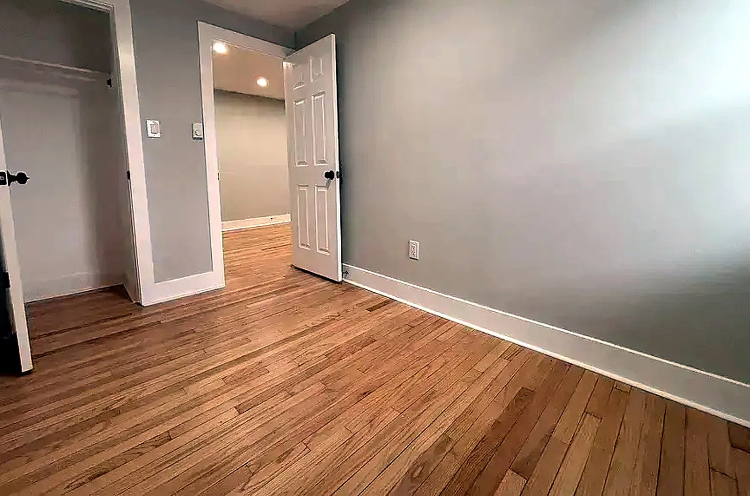 2 bed, 850 sqft, $1,600 — Photo 4