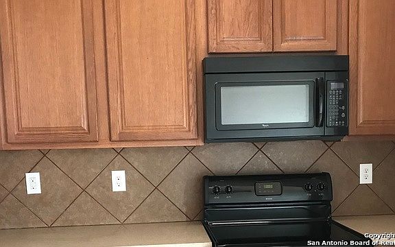 5th image of 2219 Mission Cir