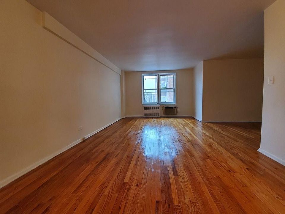 1st image of 2751 Lurting Ave #1
