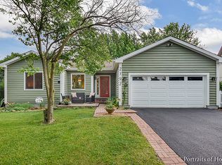 2792 Rolling Meadows Dr, Naperville, IL