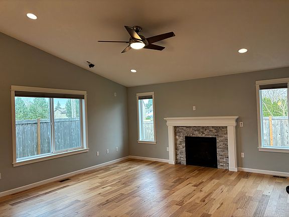 5th image of 609 142nd St SW