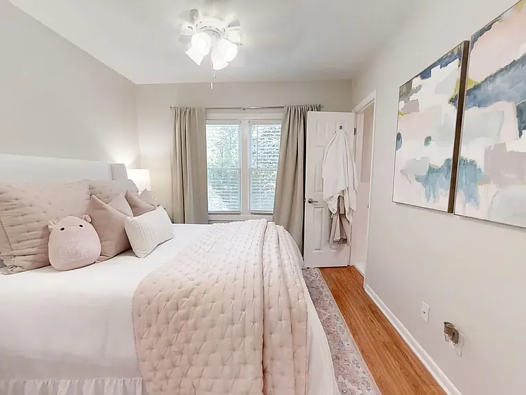560 Sherwood Dr — Photo 12