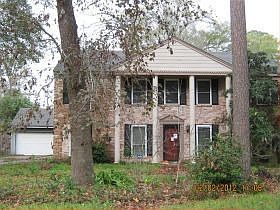 1st image of 2231 Parkdale Dr