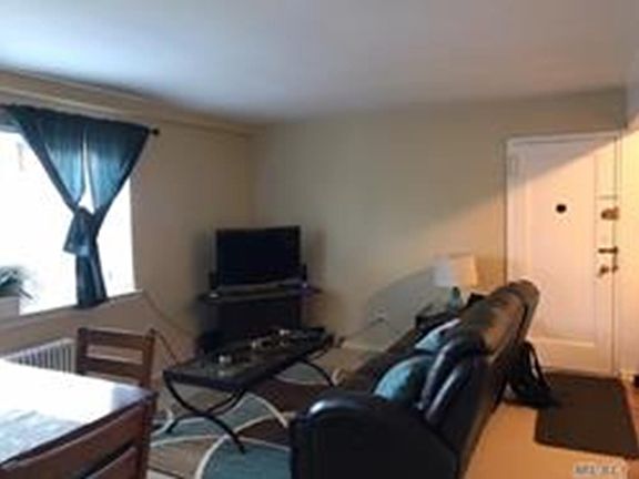 3rd image of 7843 147th St APT 2V