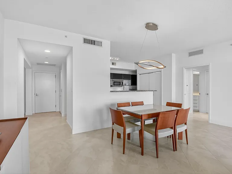 550 Okeechobee Blvd #423 — Photo 23