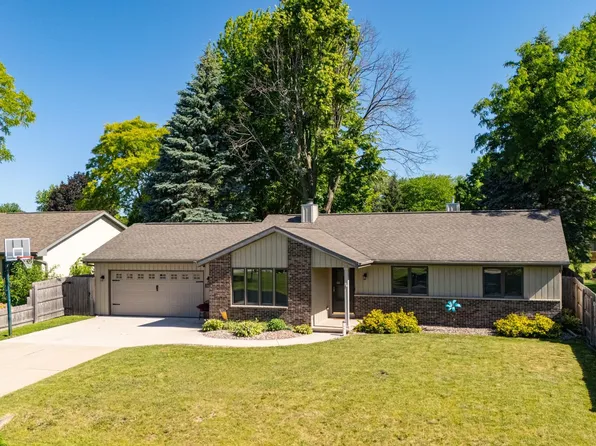 2656 W Sunnyview Rd, Appleton, WI 54914