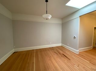 524 E Main St #204, Cottage Grove, OR 97424
