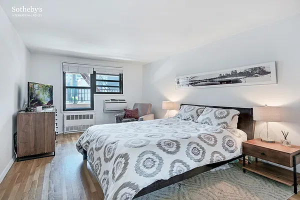Sold by Sotheby's International Realty | media 2