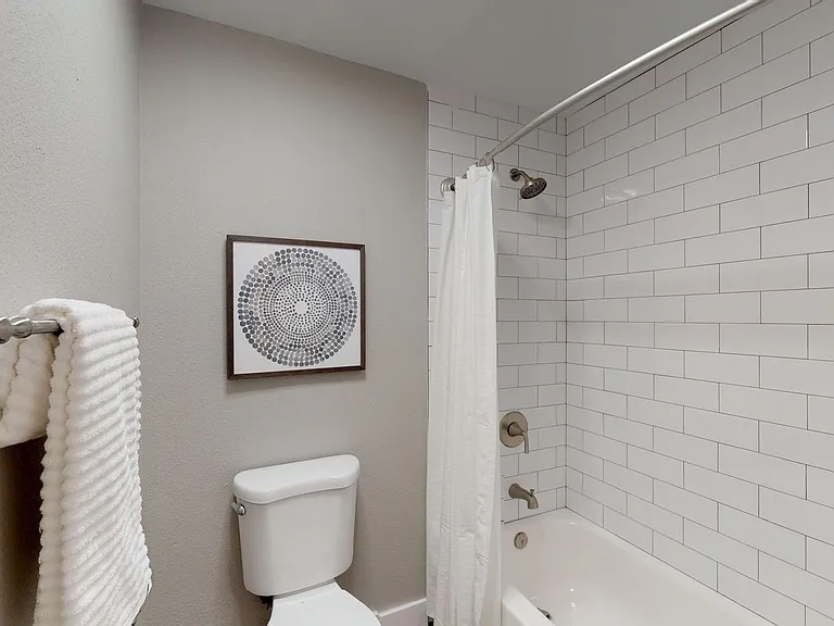 Mocha - 1 and 2 Bedroom Units in Escondido — Photo 6