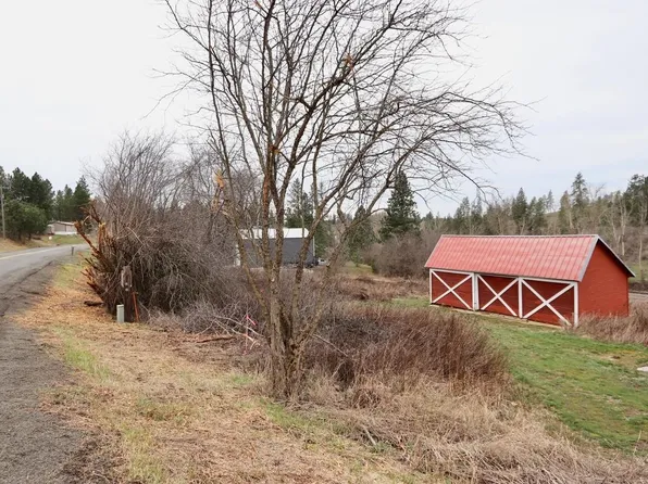 429 NE Stringham Rd, Rockford, WA 99030