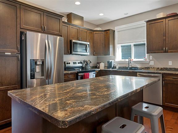 2nd image of 1037 Cordero Cres