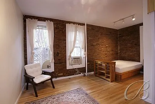 Rented by Bellmarc Realty | media 5
