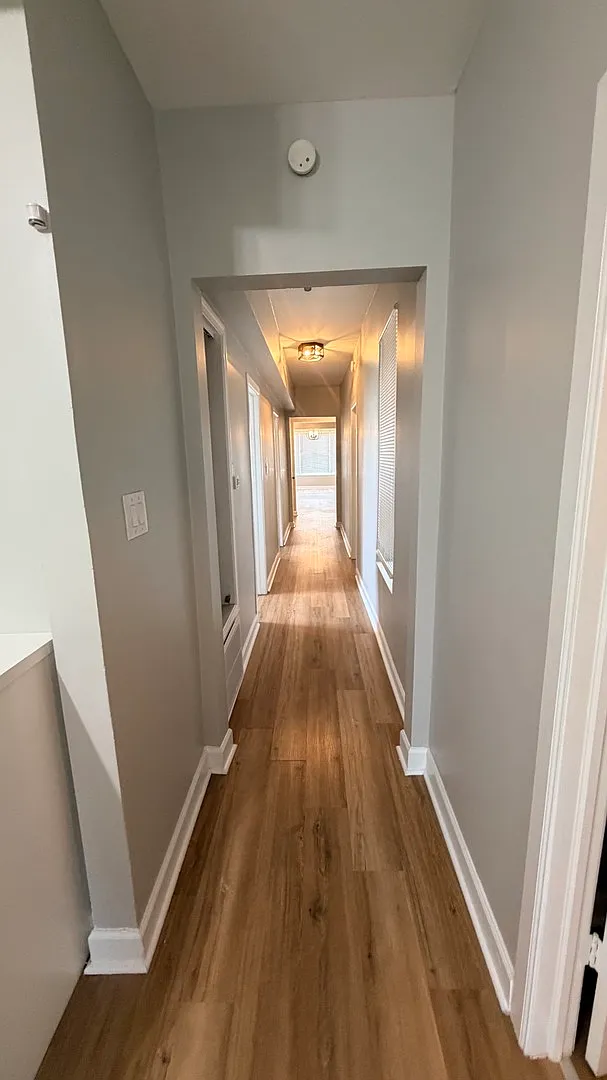 3 bed, 1100 sqft, $1,900 — Photo 4