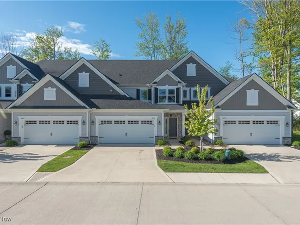 32021 Tuscan Ln Unit 15, Avon Lake, OH 44012