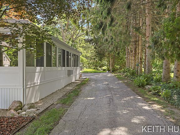 2nd image of 1328 Maplerow Ave NW