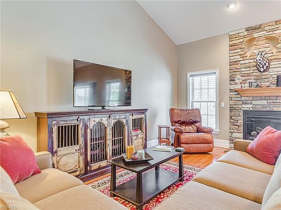 4th image of 2310 Heron Crest Dr