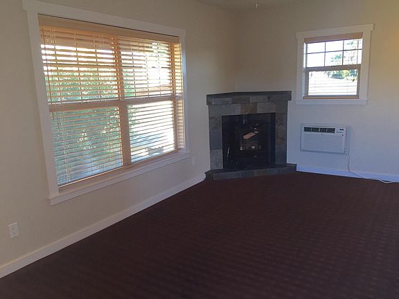 4th image of 4442 Maryland St