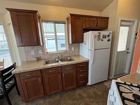 5th image of 770 W Mountain View Ln #E103