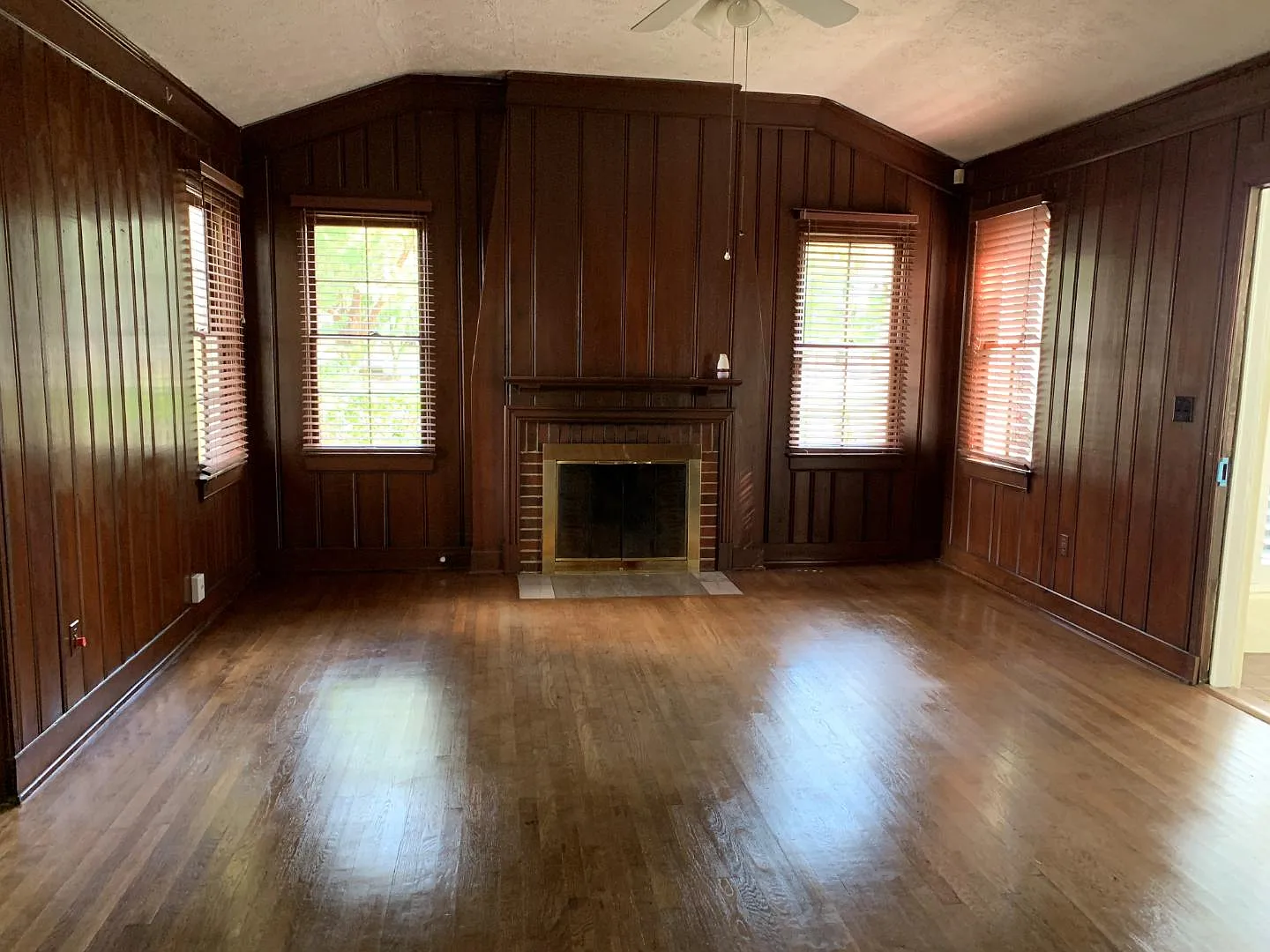 1916 San Marco Place — Photo 3