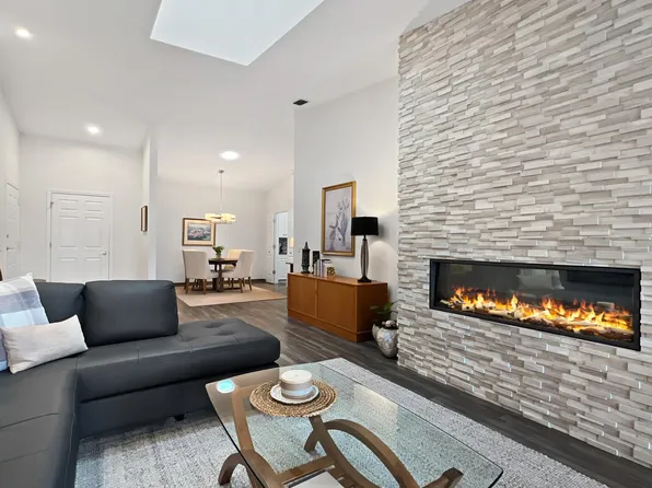 4926 N Sherman Ave Unit H, Madison, WI 53704