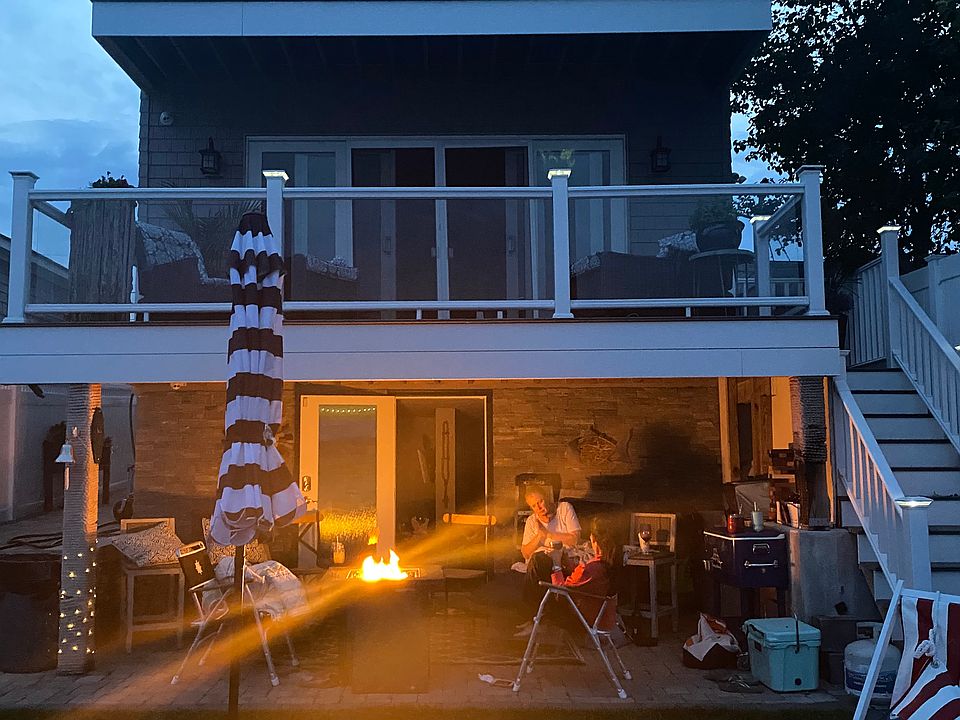 Lower entrance to Studio and outdoor living area