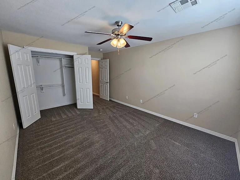 6615 Leightyn Ln — Photo 16