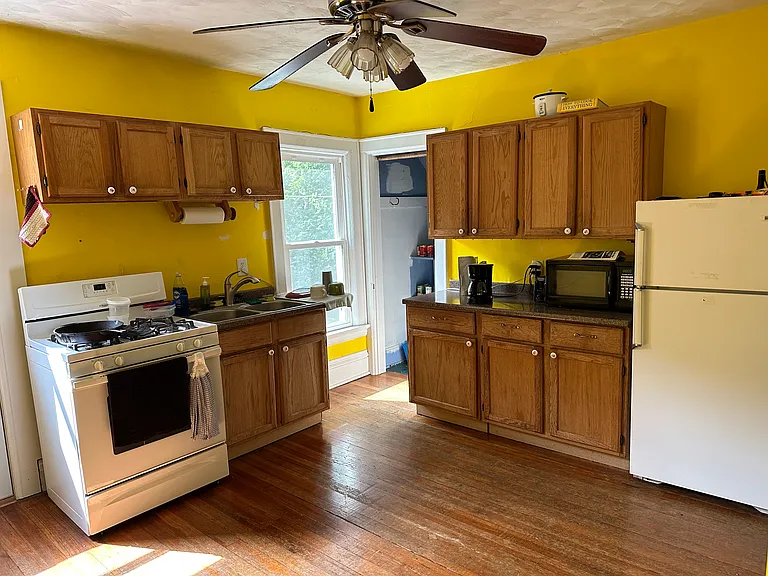 1017 E Gorham St #1 — Photo 7