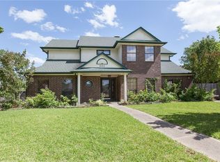 302 Meadowcreek Dr, Mesquite, TX 75150