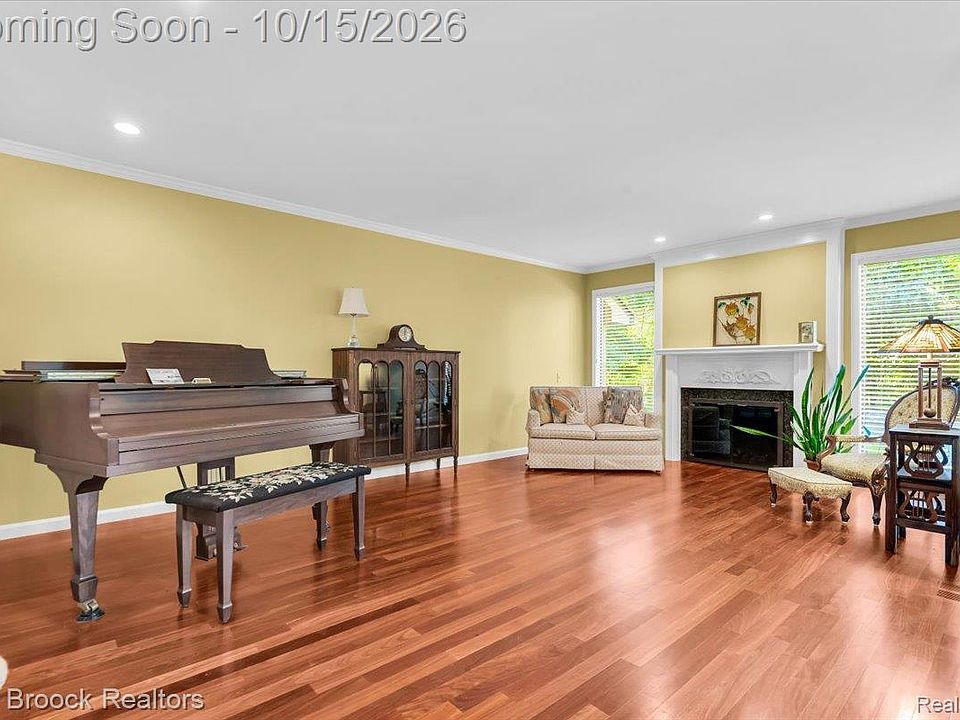 1168 Glenpointe Ct, photo 9