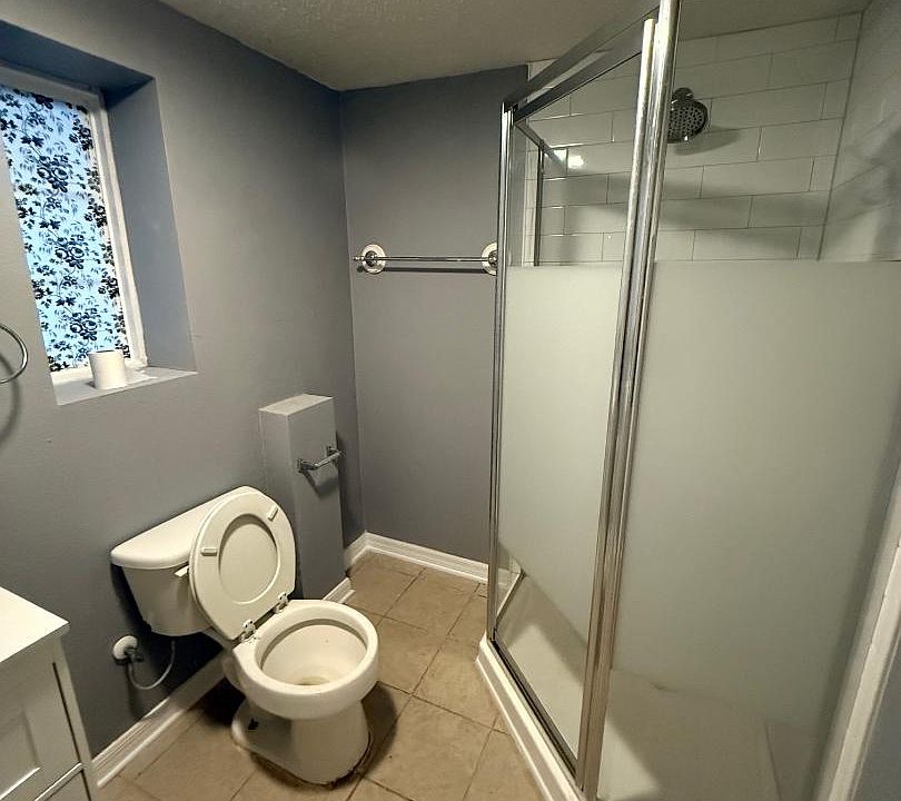 2nd image of 2118 Dellwood Ave #1