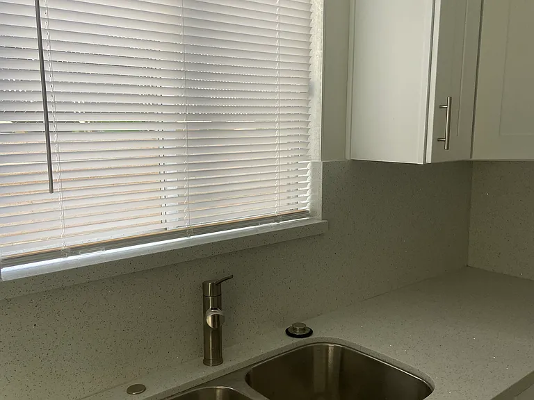 805 Arcadia Ave — Photo 2