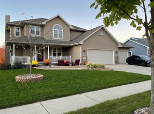 418 Old Indian Trl, Deforest, WI 53532