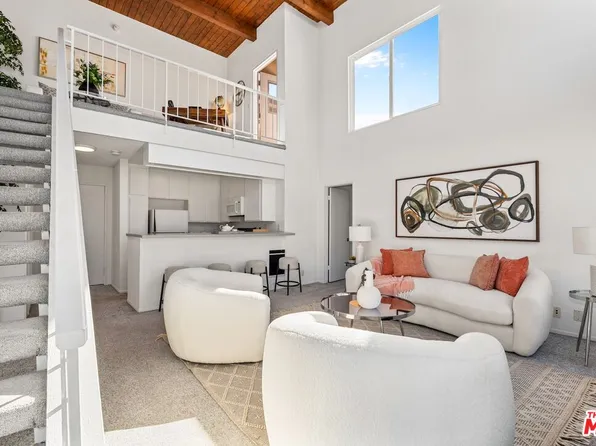 16 Quarterdeck St Unit 301, Marina Del Rey, CA 90292