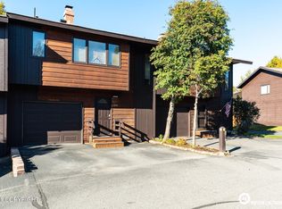 1930 Stonegate Cir, Anchorage, AK 99515