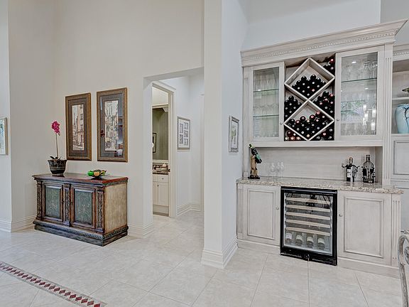 5th image of 112 Olivera Way