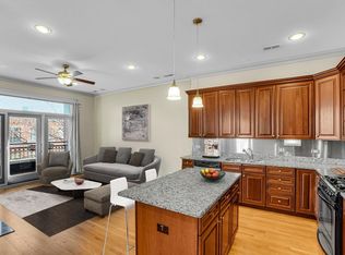2358 N Damen Ave APT A2, Chicago, IL 60647